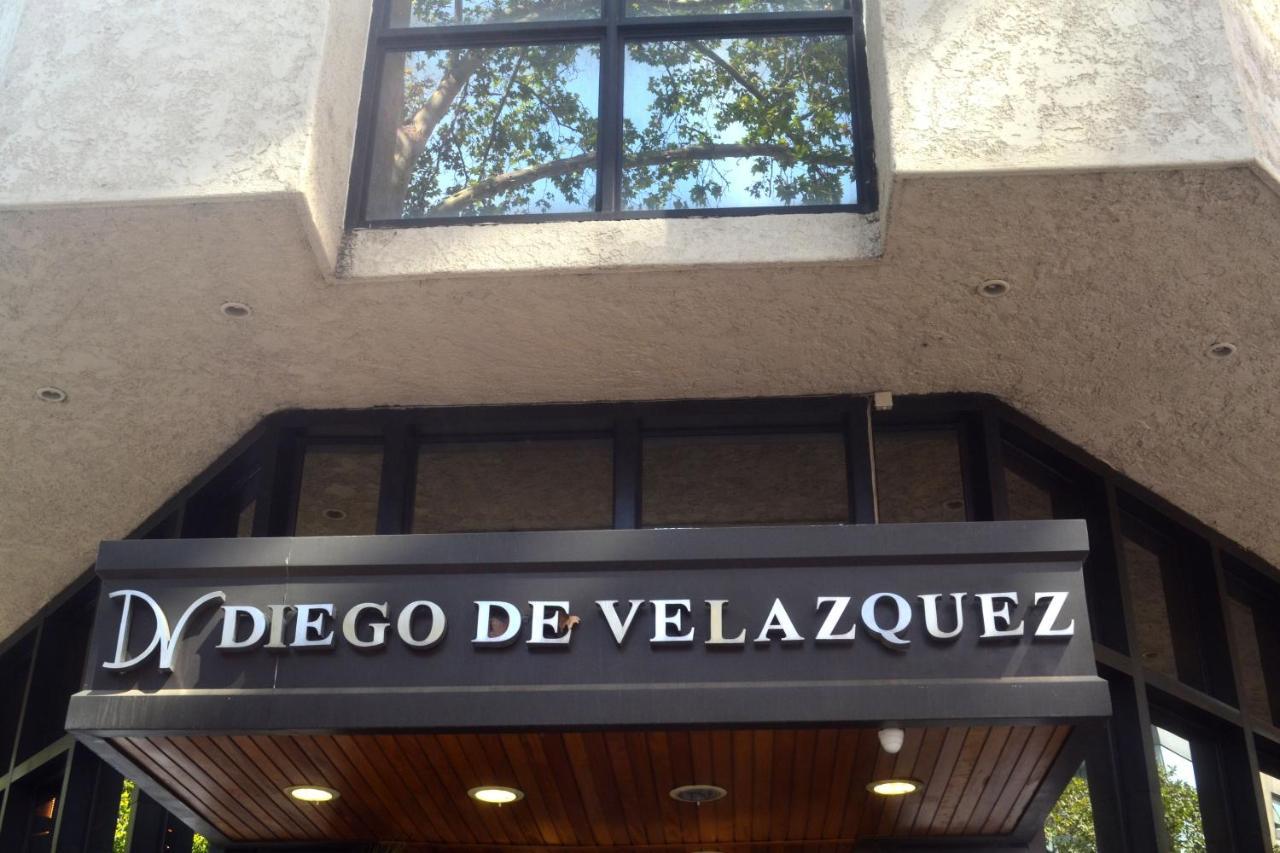 Hotel Diego De Velazquez Сантьяго Экстерьер фото