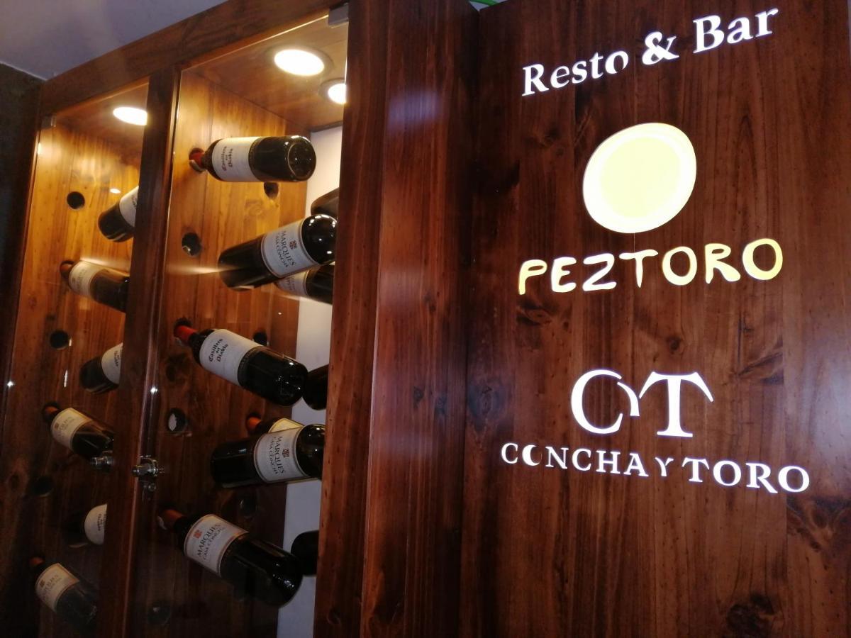 Hotel Diego De Velazquez Сантьяго Экстерьер фото