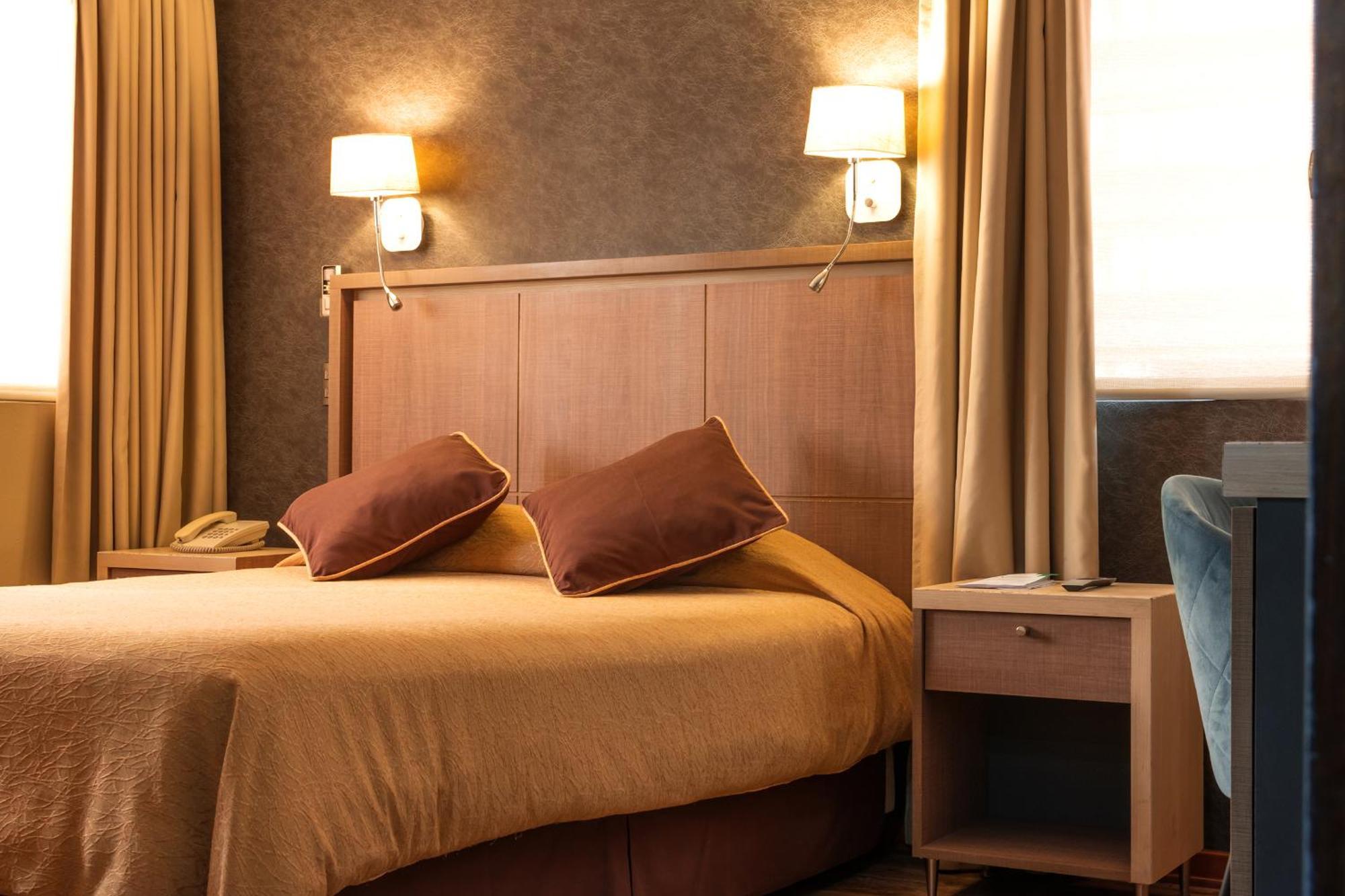 Hotel Diego De Velazquez Сантьяго Экстерьер фото